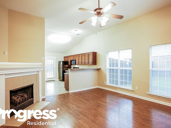 5th image of 10325 Cottage Oaks Dr