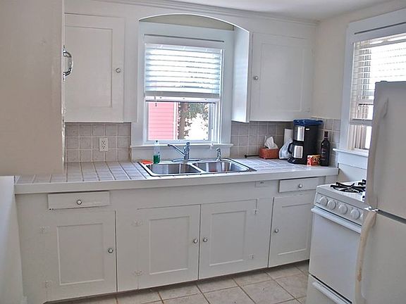 4th image of 66 Sussex St #B