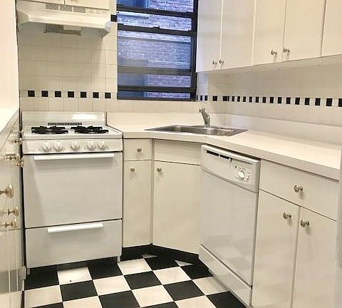 4th image of 157 E 89th St APT 2FW