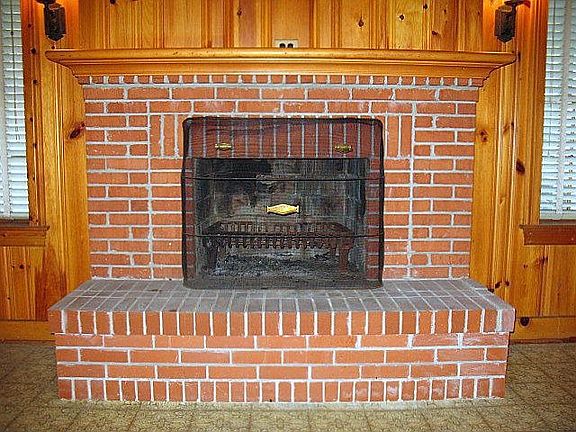 5th image of 350 Forest Cir