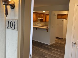 2420 204th St SW UNIT 1-101, Lynnwood, WA 98036