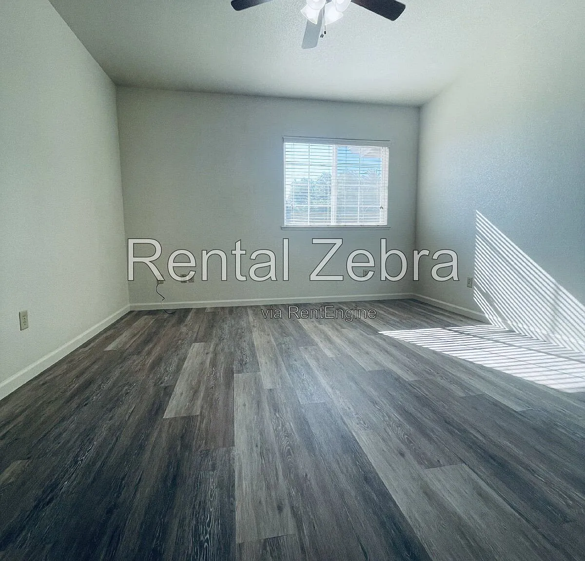 2 bed, 2.0 bath, 1200 sqft, $1,649 — Photo 3