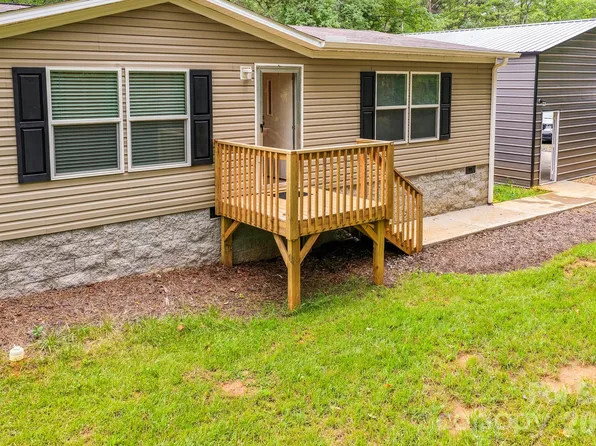 1496 Rock Spring Rd, Mill Spring, NC 28756