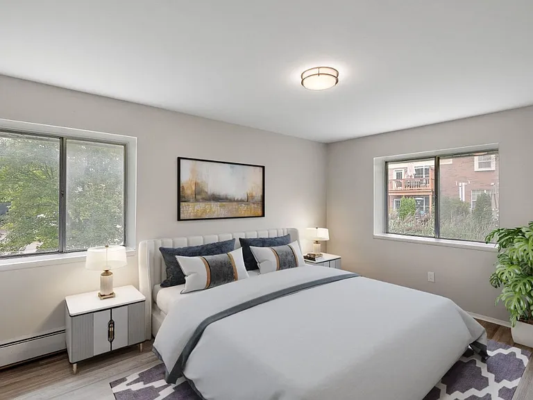 Hines Park Place Apartments — Photo 31