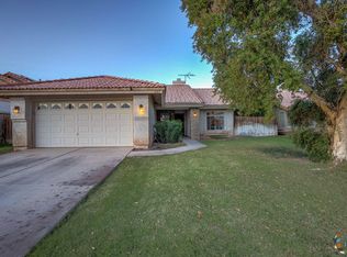 627 Lilac Ln, Imperial, CA 92251