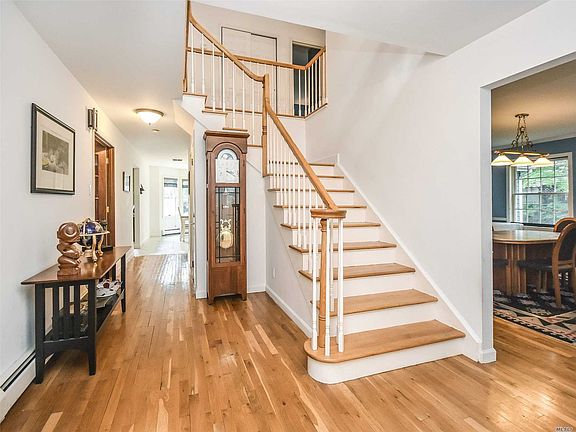 3rd image of 152 Dayton St