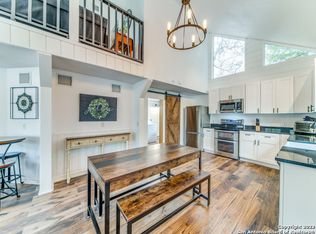 306 Winchester Dr, Bergheim, TX 78004