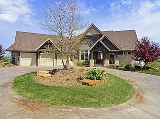 2910 Parkview Dr, Medina, MN 55340