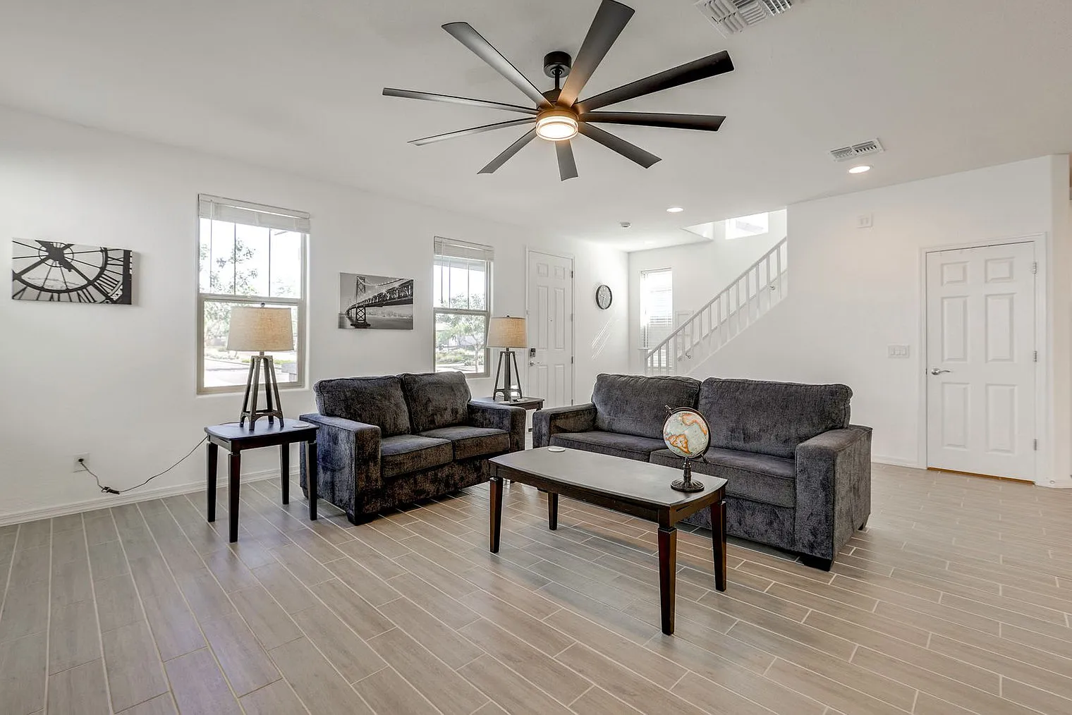 3 bed, 2.0 bath, 2045 sqft, $3,791 — Photo 3