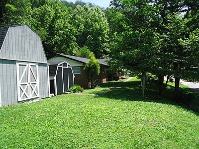 2nd image of 118 Armory Rd