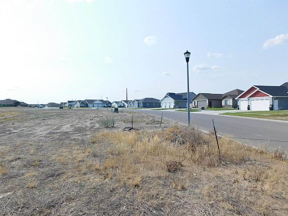 3rd image of 2012 Valley Bluffs Dr