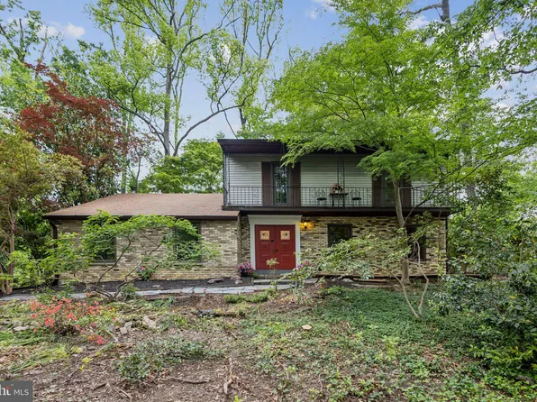 5936 River Dr, Lorton, VA 22079