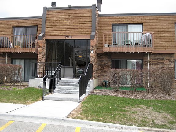 2nd image of 706 Tipperary Ct APT 2B