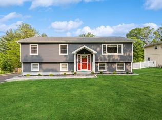 3278 Amelia Dr, Mohegan Lake, NY 10547