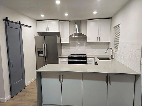 2nd image of 5657 S Lowell Blvd