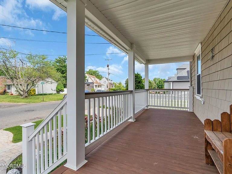 505 Long Branch Ave — Photo 2