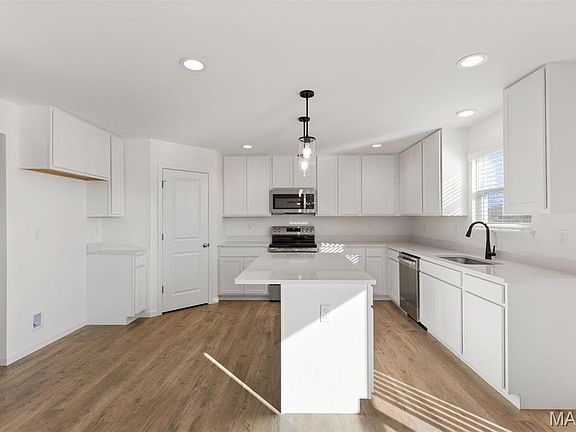 7th image of this home