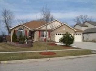 2207 Hazelwood Dr, McHenry, IL 60051