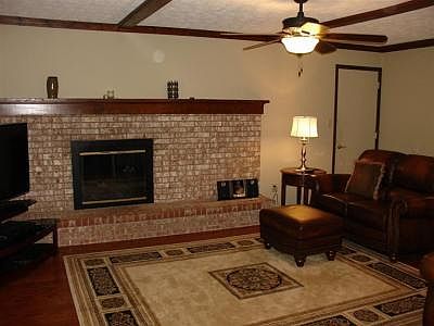 4th image of 910 Watkins Glen Dr