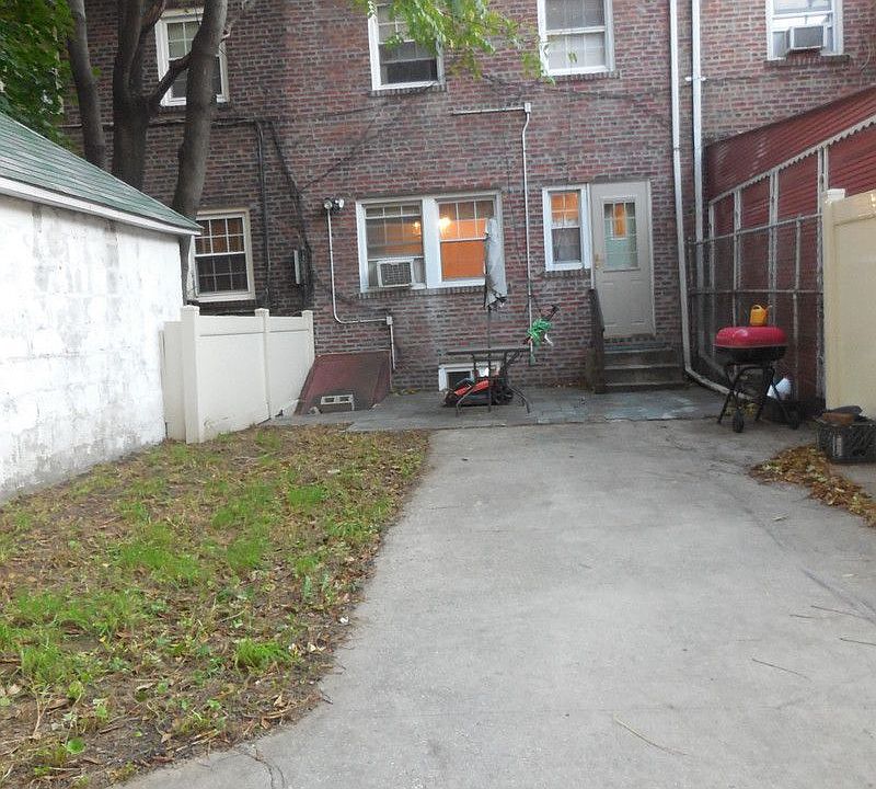 1st image of 5319 32nd Ave
