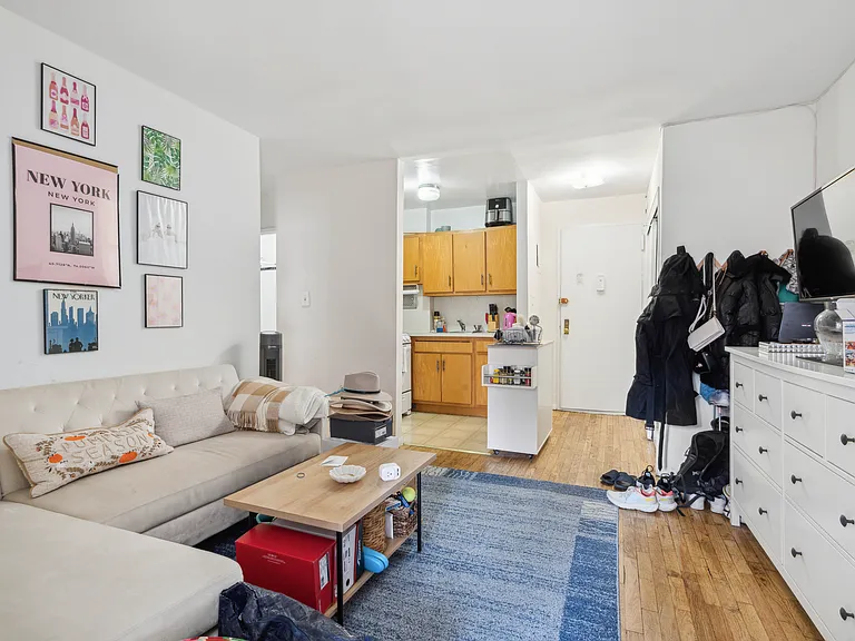 165 Christopher St #2DD — Photo 9