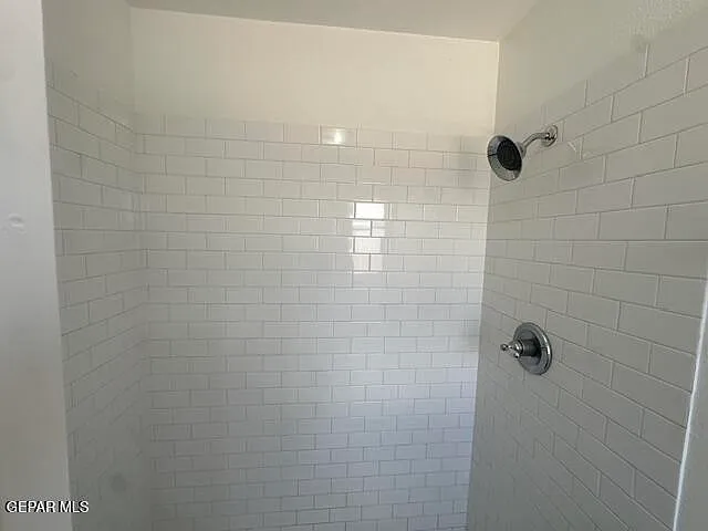 3921 Cambridge Ave #B — Photo 9