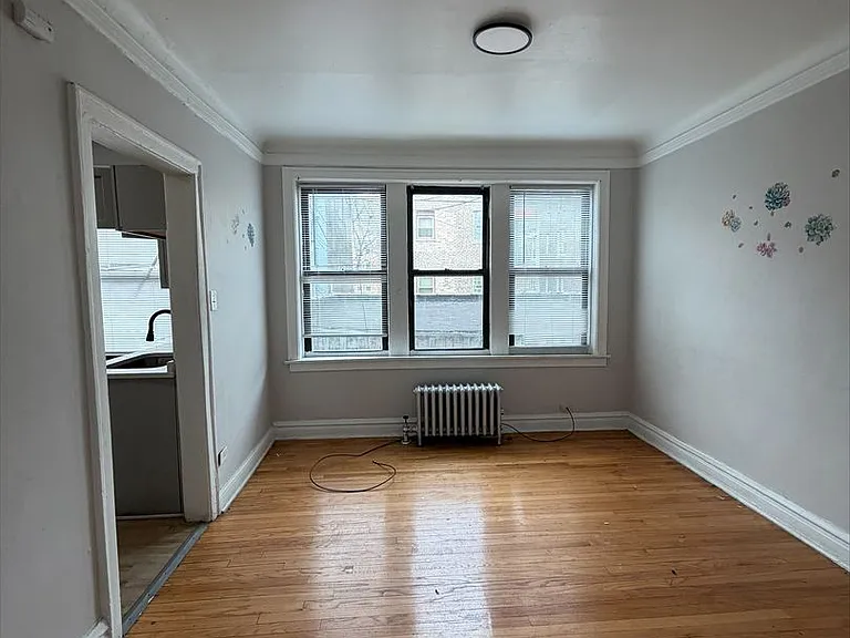 8242 S Drexel Ave — Photo 6