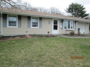 91 Burnside Dr, Swansea, MA 02777