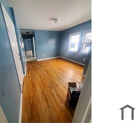 2nd image of 118 Seymour Ave #3