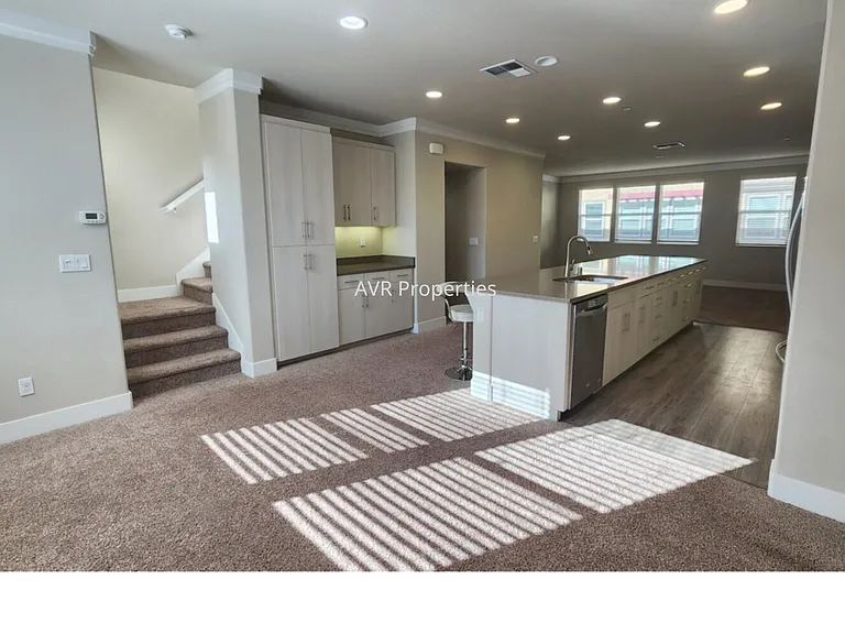 5635 Melodia Cir — Photo 9