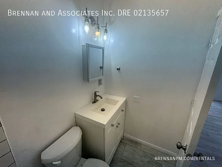 3011 Franklin Ave — Photo 8