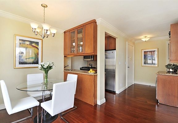 5th image of 1 Irving Pl APT G22b
