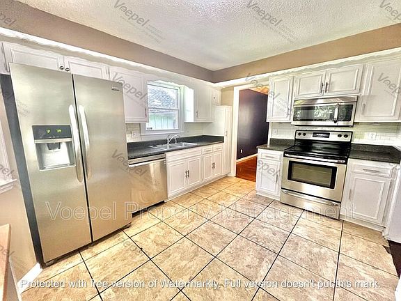 4th image of 9336 Lowell Ave