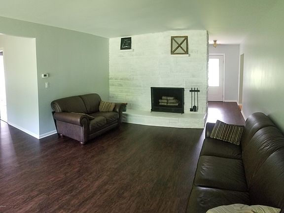 3rd image of 9958 Summit Ave NE