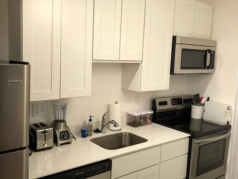 7178 Manchester Rd #206 — Photo 2