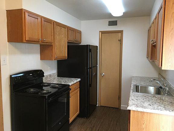 2nd image of 603 Lepere Ave APT 1W