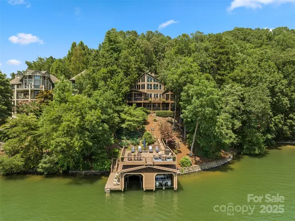 128 Moffitt Rd, Lake Lure, NC 28746