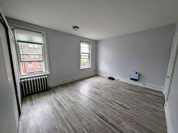 4th image of 505 N 40th St Floor 2