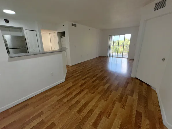 17602 NW 25th Ave APT 302, Miami Gardens, FL 33056