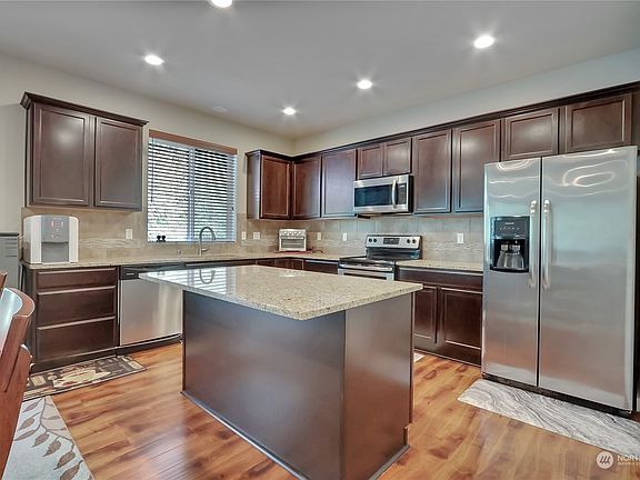 4th image of 15307 82nd Avenue E