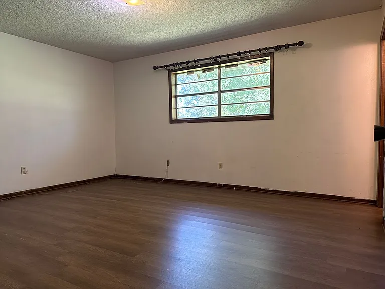 16 Willow Dr — Photo 8