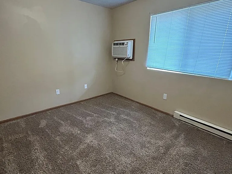 1201 E Bell Avenue — Photo 11