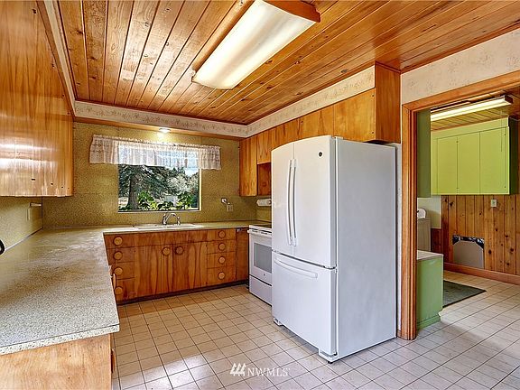 3rd image of 19421 SE 174th Street