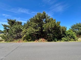 1510 NW Parker Ave, Waldport, OR 97394