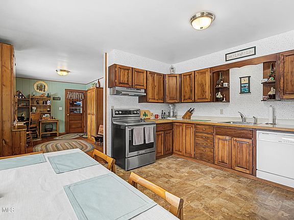 4th image of 94 Joe Bean Road