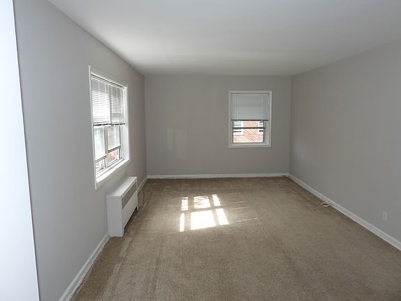 3rd image of 320 S Broadway #E10