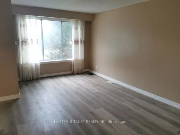 89 Westmount Dr S #1, Orillia, ON L3V 6E1