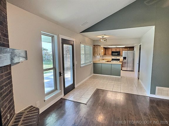 5th image of 9900 N 108th East Pl