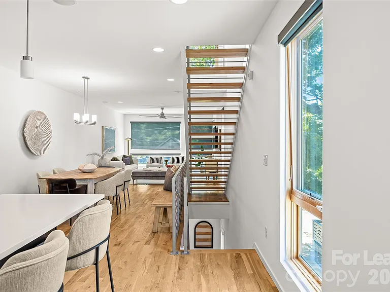 918 Greenleaf Ave — Photo 15