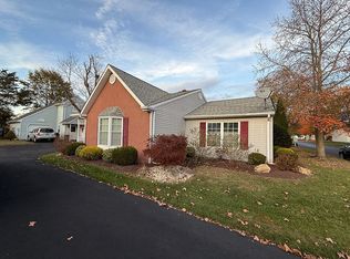 39 Farnworth Close, Freehold, NJ 07728